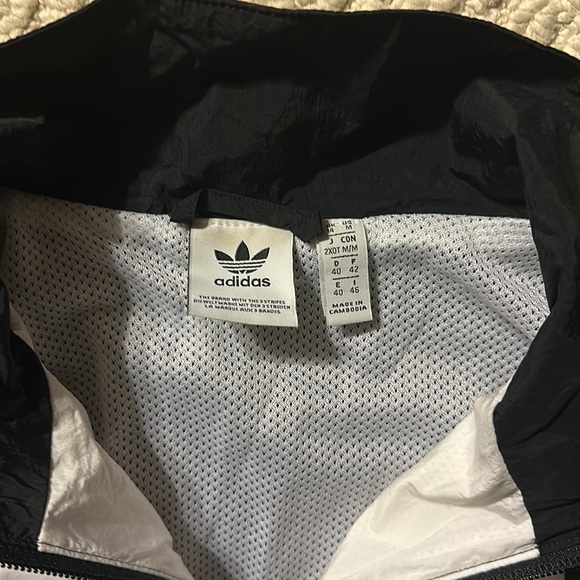SOLD———>Adidas cropped windbreaker track jacket - Picture 4 of 5